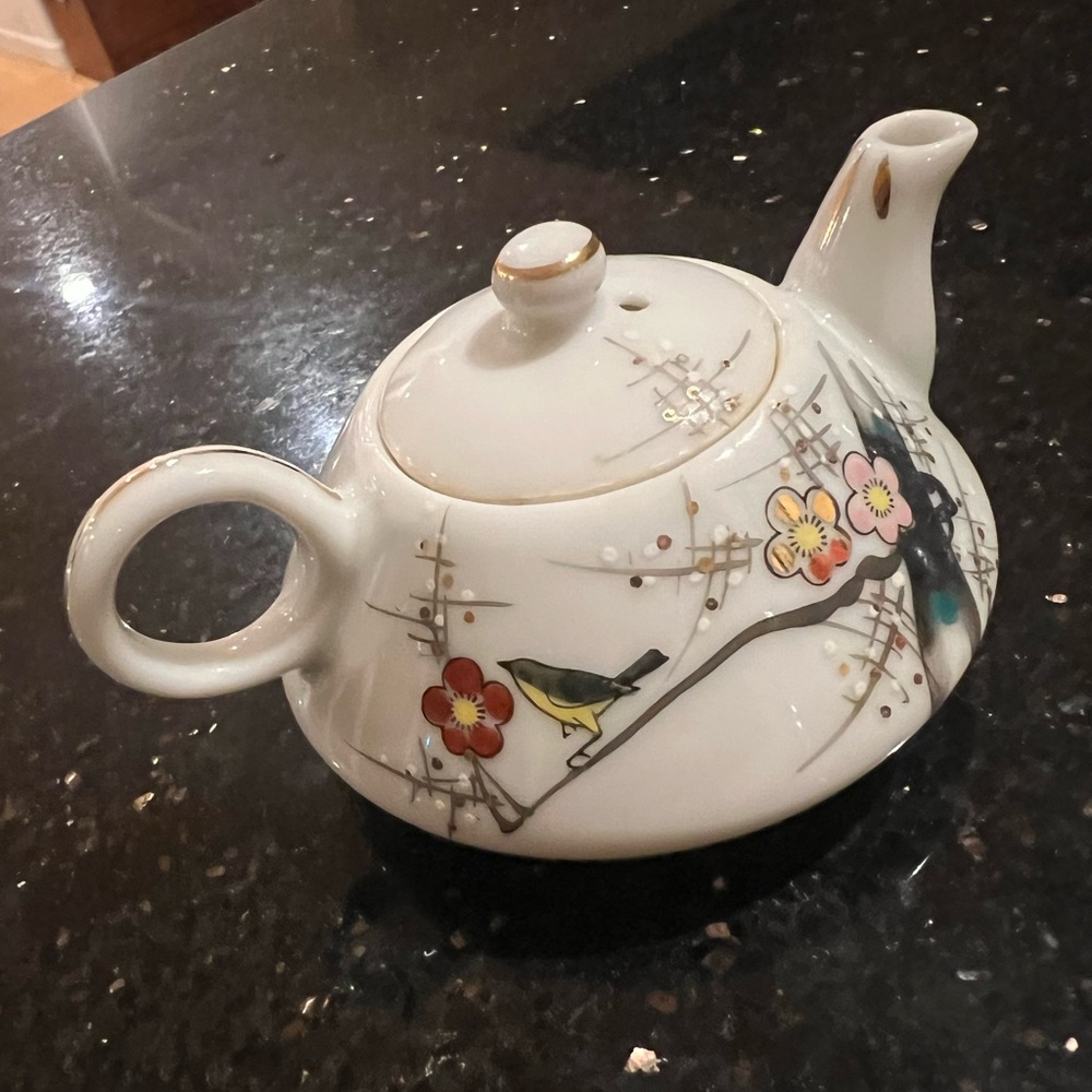 Vintage Japanese Floral Hand painted Ceramic Teapot marked Y.Y. Made in Japan